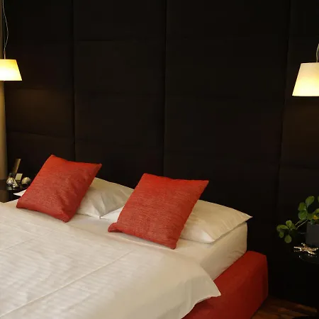 Hotel Sun House, Boutique Banovci