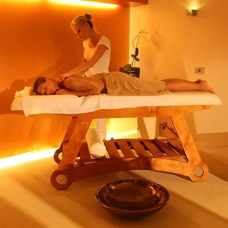 Sun House, Boutique 4* Banovci