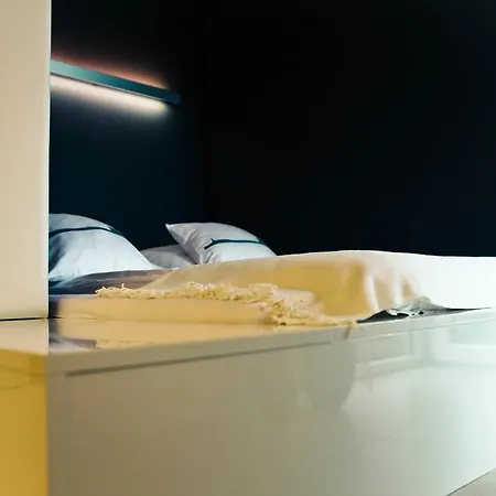 Sun House, Boutique Banovci